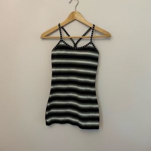 Lululemon power Y tank top size 4